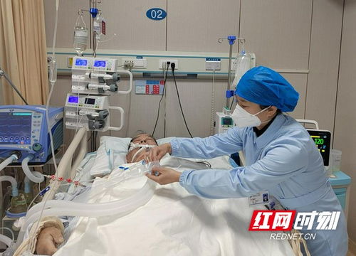 做守護患者生命最溫暖的那一束光——記岳陽市中心醫(yī)院護理部副主任劉婕妤與護理機構(gòu)服務(wù)
